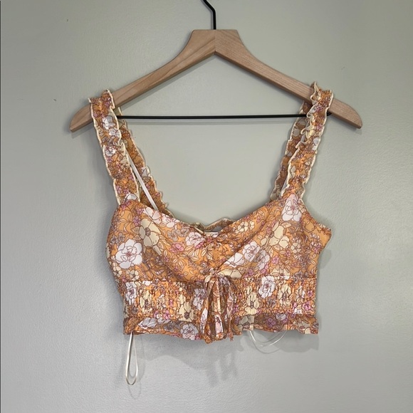 Le lis Floral Smocked Shirred Crop Top Size Small - Picture 1 of 5